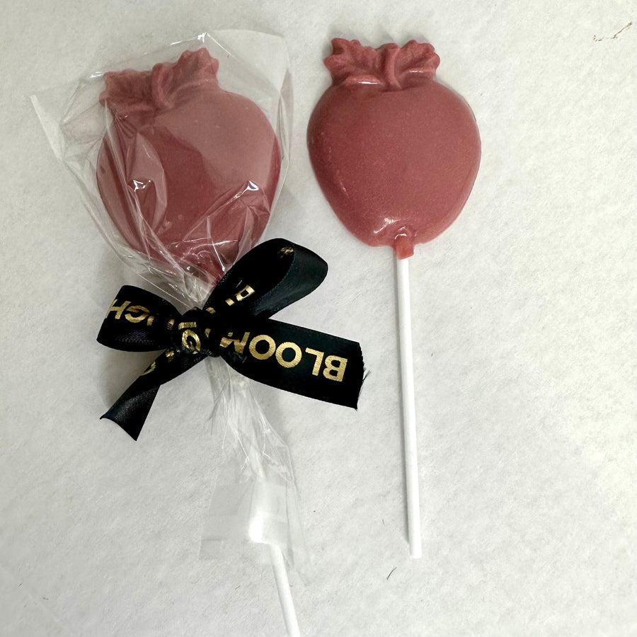 Apple-shaped Ruby Chocolate Pop